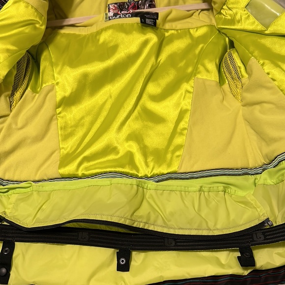 RARE! BURTON Snowboarding jacket. Size S - Picture 7 of 10